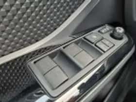 Toyota C hr (2023) thumbnail 44