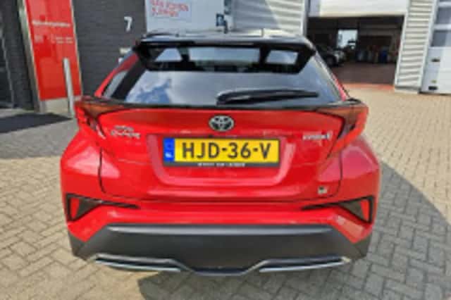 Toyota C hr (2023) thumbnail 6