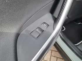 Toyota RAV4 (2023) thumbnail 24