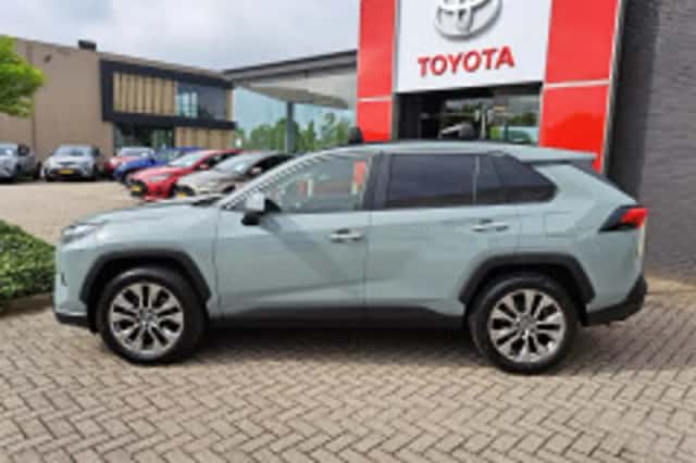 Toyota RAV4 (2023) thumbnail 6