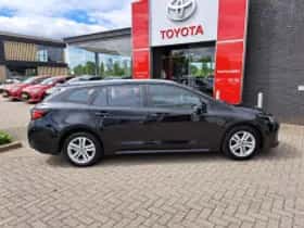 Toyota Corolla (2023) thumbnail 4
