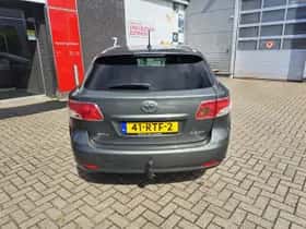 Toyota Avensis (2011) thumbnail 12