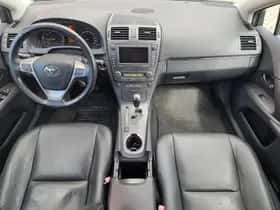 Toyota Avensis (2011) thumbnail 13