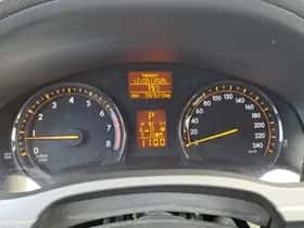 Toyota Avensis (2011) thumbnail 14