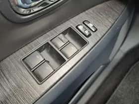 Toyota Avensis (2011) thumbnail 20