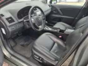 Toyota Avensis (2011) thumbnail 43