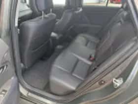 Toyota Avensis (2011) thumbnail 45