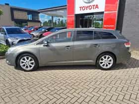 Toyota Avensis (2011) thumbnail 67