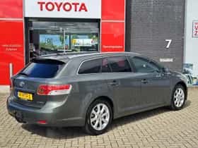 Toyota Avensis (2011) thumbnail 8
