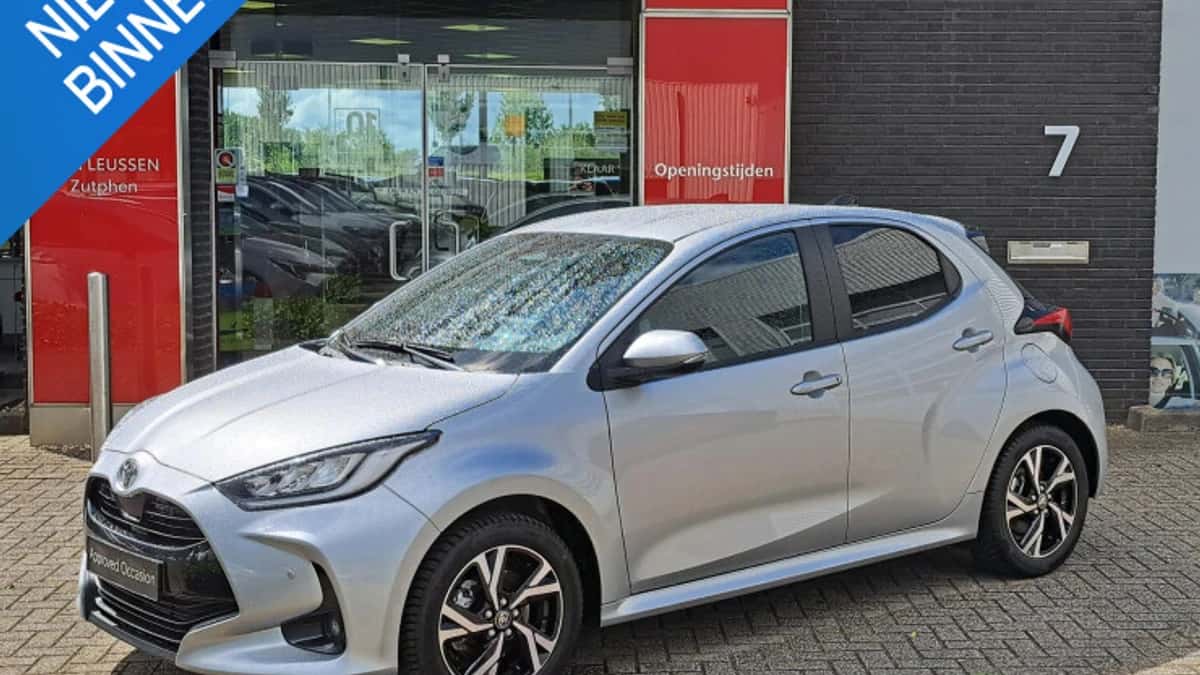 Toyota Yaris (2025) — foto 1