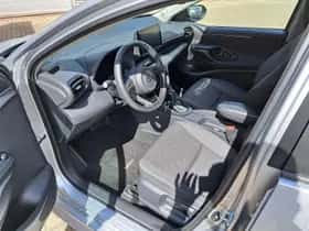 Toyota Yaris (2025) thumbnail 13