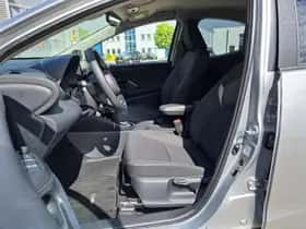 Toyota Yaris (2025) thumbnail 14
