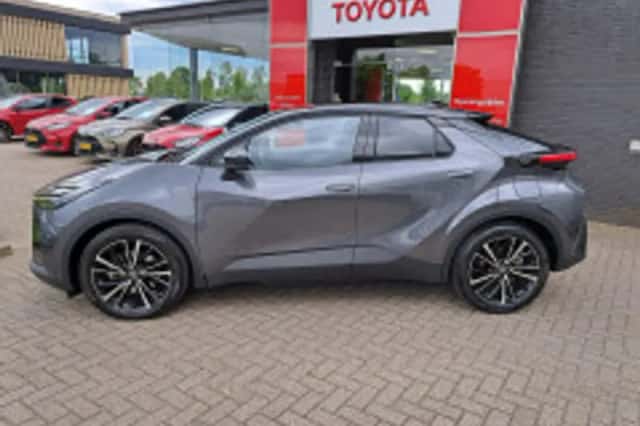 Toyota C hr (2025) thumbnail 3