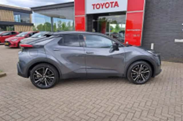 Toyota C hr (2025) thumbnail 4