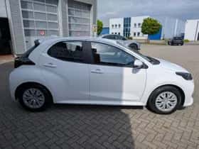 Toyota Yaris (2022) thumbnail 12