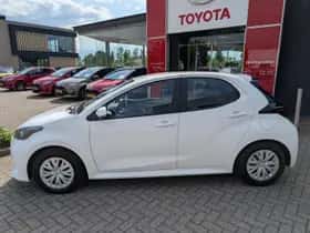 Toyota Yaris (2022) thumbnail 13