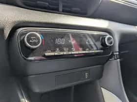 Toyota Yaris (2022) thumbnail 26