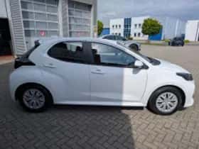 Toyota Yaris (2022) thumbnail 6