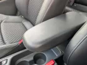 Toyota Yaris (2023) thumbnail 57