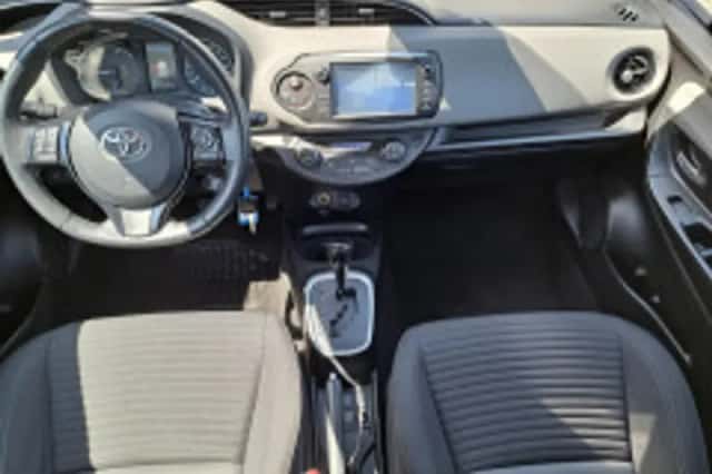 Toyota Yaris (2018) thumbnail 5