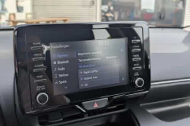 Toyota Yaris (2023) thumbnail 4