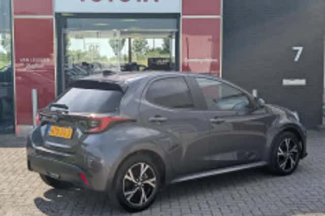 Toyota Yaris (2025) thumbnail 4