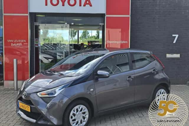 Toyota Aygo (2021) thumbnail 1