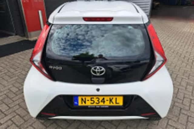 Toyota Aygo (2021) thumbnail 4