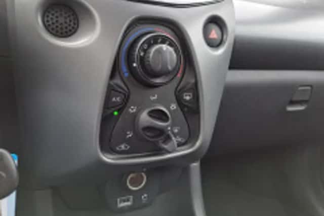 Toyota Aygo (2021) thumbnail 5