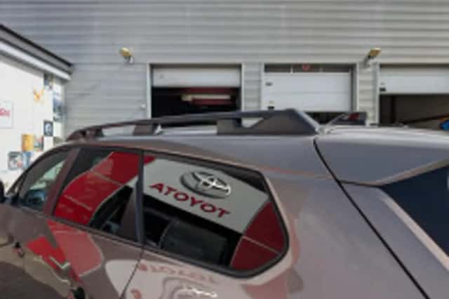 Toyota bZ4X (2026) thumbnail 5