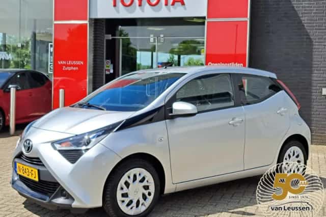 Toyota Aygo (2021) thumbnail 1