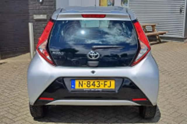 Toyota Aygo (2021) thumbnail 5