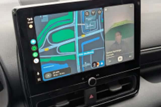 Toyota Yaris (2025) thumbnail 4