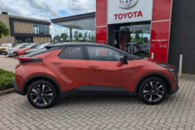 Toyota C hr (2026) thumbnail 3