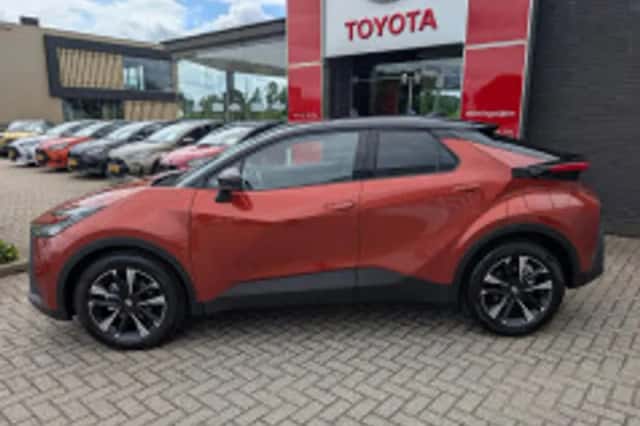 Toyota C hr (2026) thumbnail 4