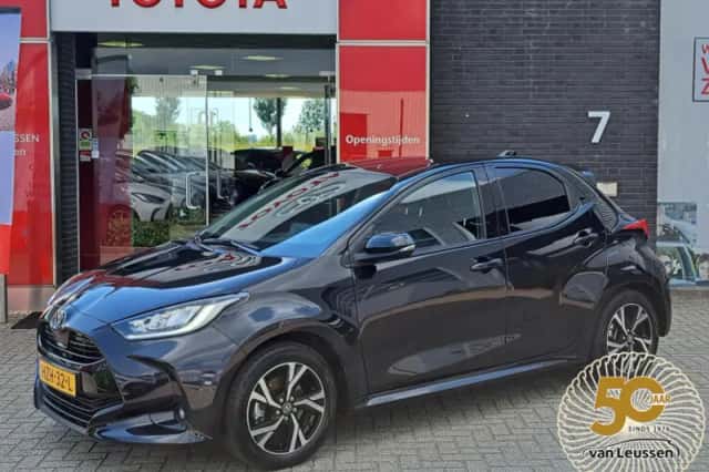 Toyota Yaris (2025) thumbnail 1