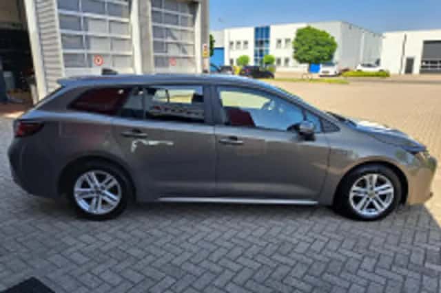 Toyota Corolla (2021) thumbnail 4