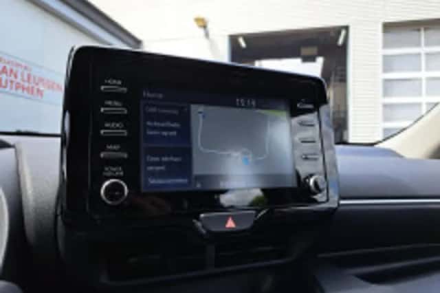 Toyota Yaris (2023) thumbnail 6