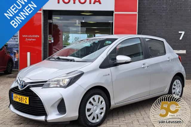 Toyota Yaris (2016) thumbnail 1