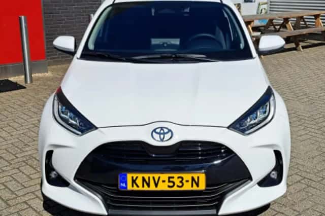 Toyota Yaris (2026) thumbnail 2