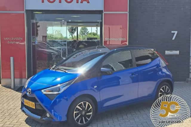 Toyota Aygo (2022) thumbnail 1