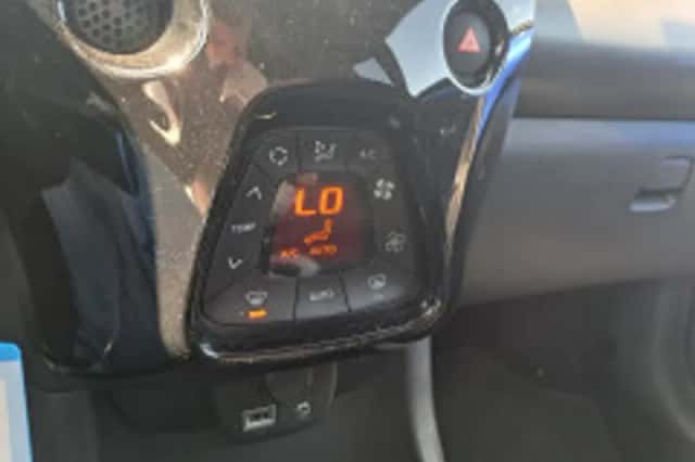 Toyota Aygo (2022) thumbnail 6