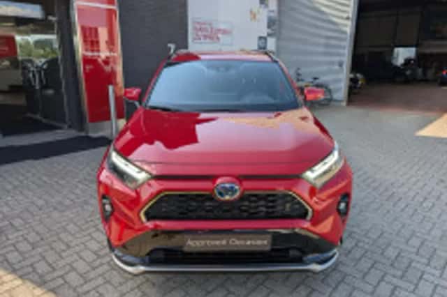 Toyota RAV4 (2022) thumbnail 3