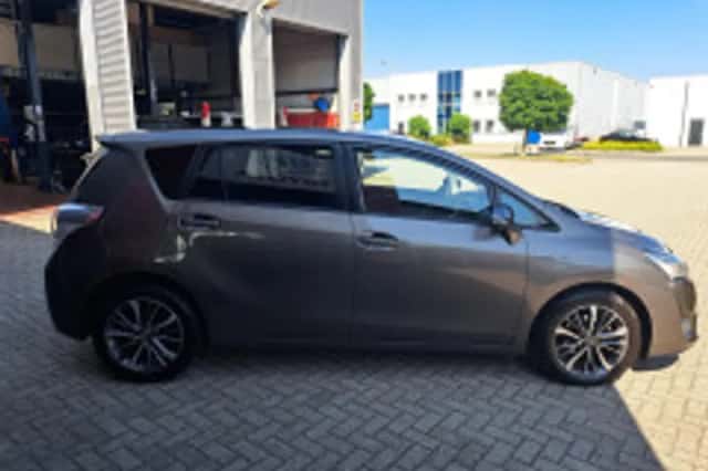 Toyota Verso (2016) thumbnail 3