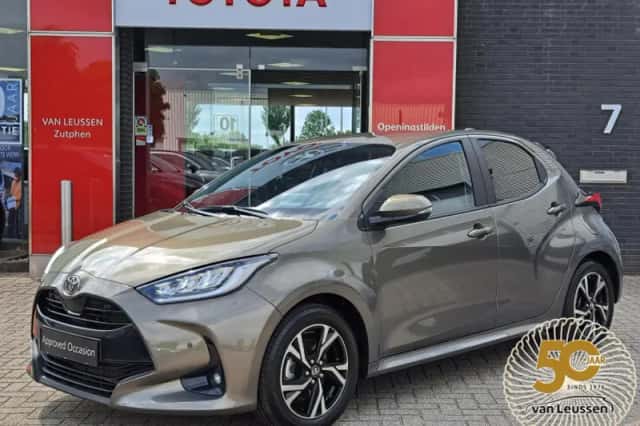 Toyota Yaris (2025) thumbnail 1