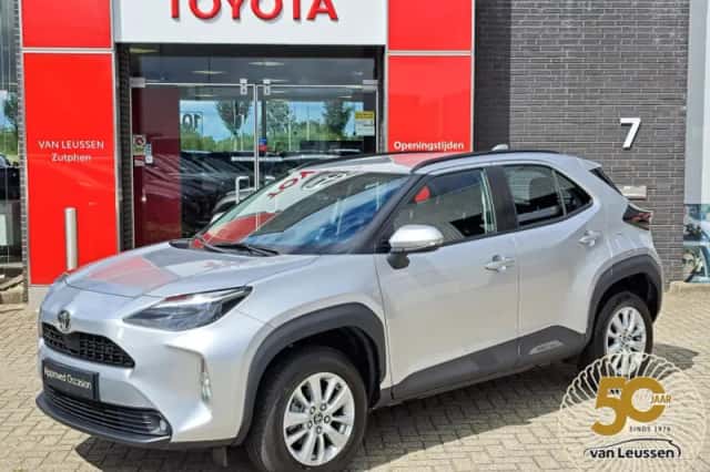 Toyota Yaris Cross (2025) thumbnail 1