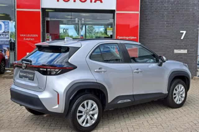 Toyota Yaris Cross (2025) thumbnail 2