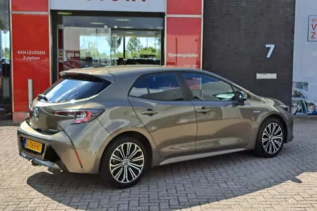 Toyota Corolla (2019) thumbnail 2