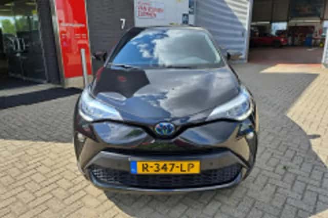 Toyota C hr (2022) thumbnail 5