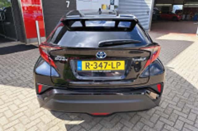 Toyota C hr (2022) thumbnail 6